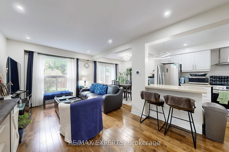 44 - 30 Dundalk Dr, Toronto, M1P 2W5 | Image 2