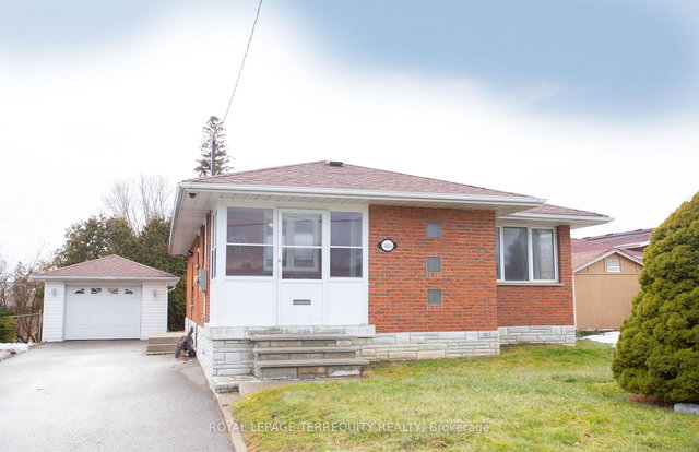 383 Rossland Road W