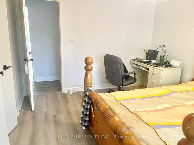 Room 2 - 132 Heatherside Drive