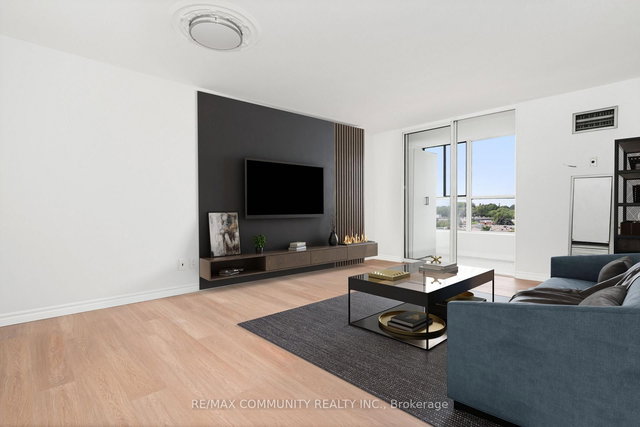 501 - 330 Mccowan Road