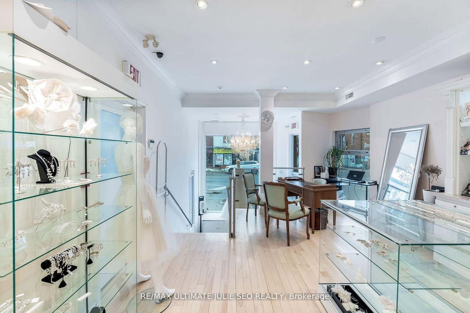 304 Danforth Avenue - Photo 32