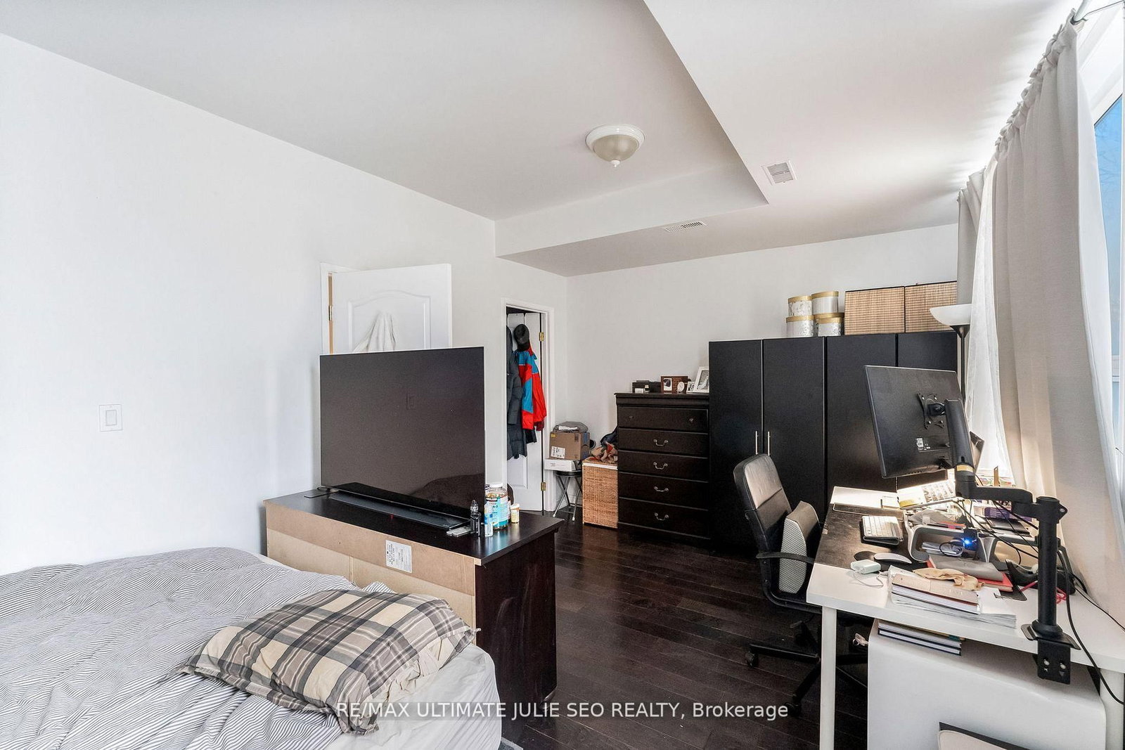 304 Danforth Avenue - Photo 9