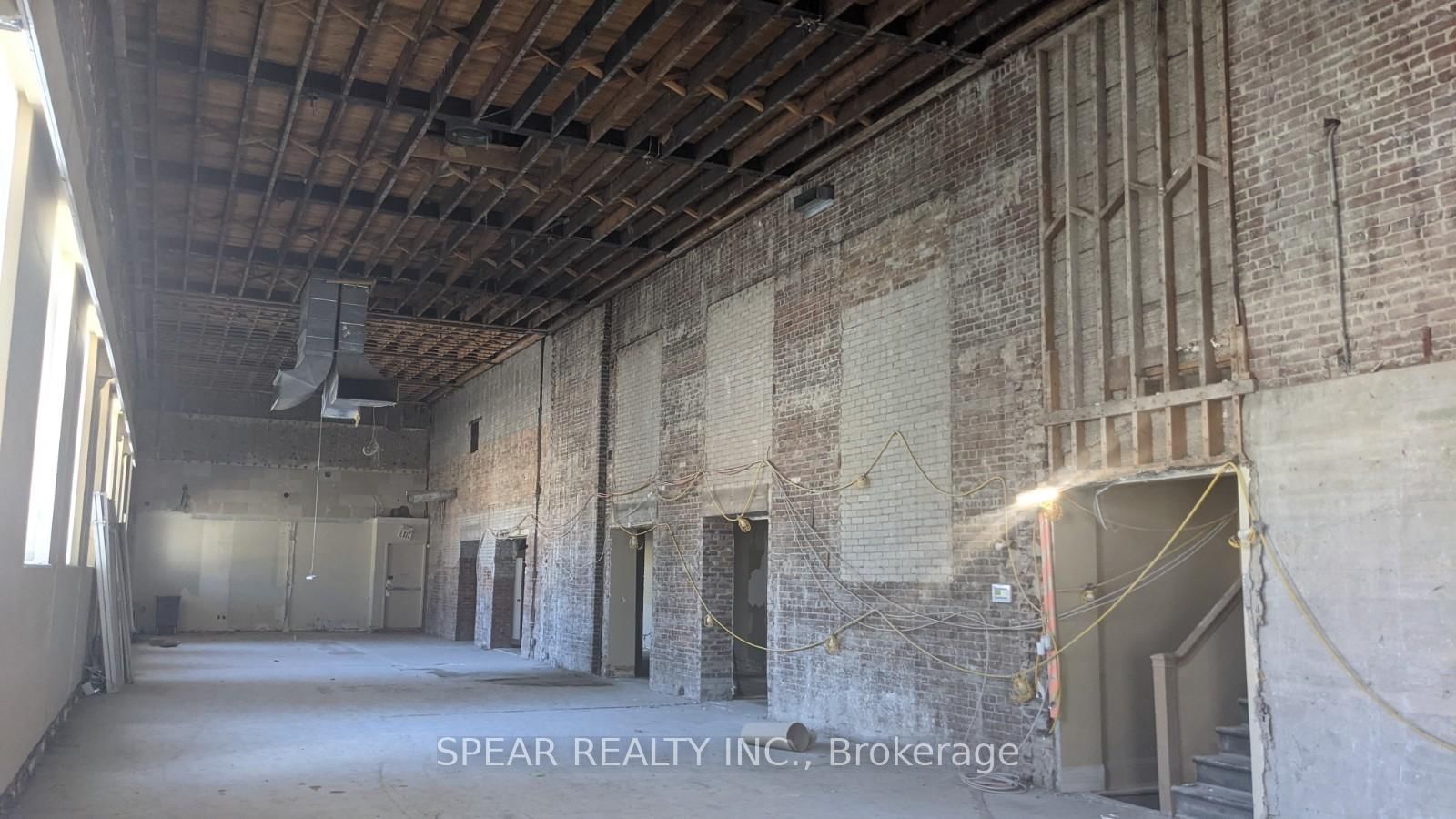 253 Coxwell Avenue - Photo 2