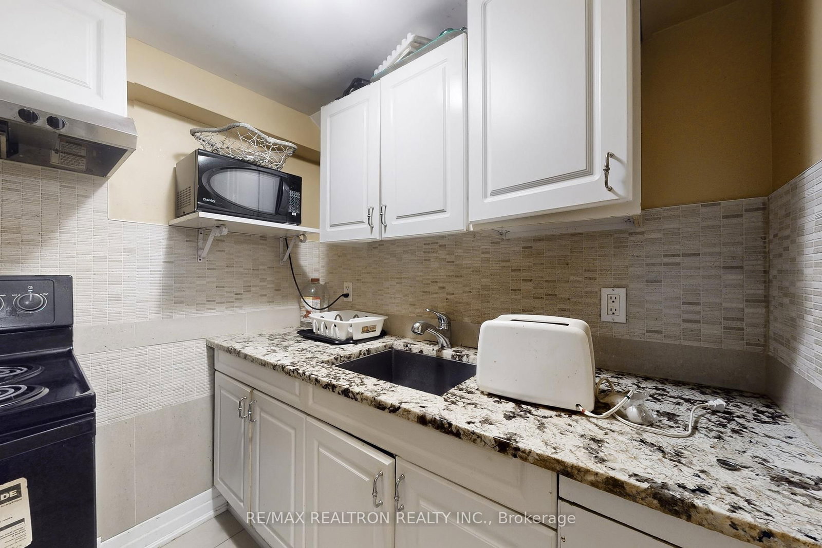 Detached House for lease at B2-10 Shoreland Crescent, Toronto, Ontario, M1G 1M5 - Woburn - MLS: E12716282