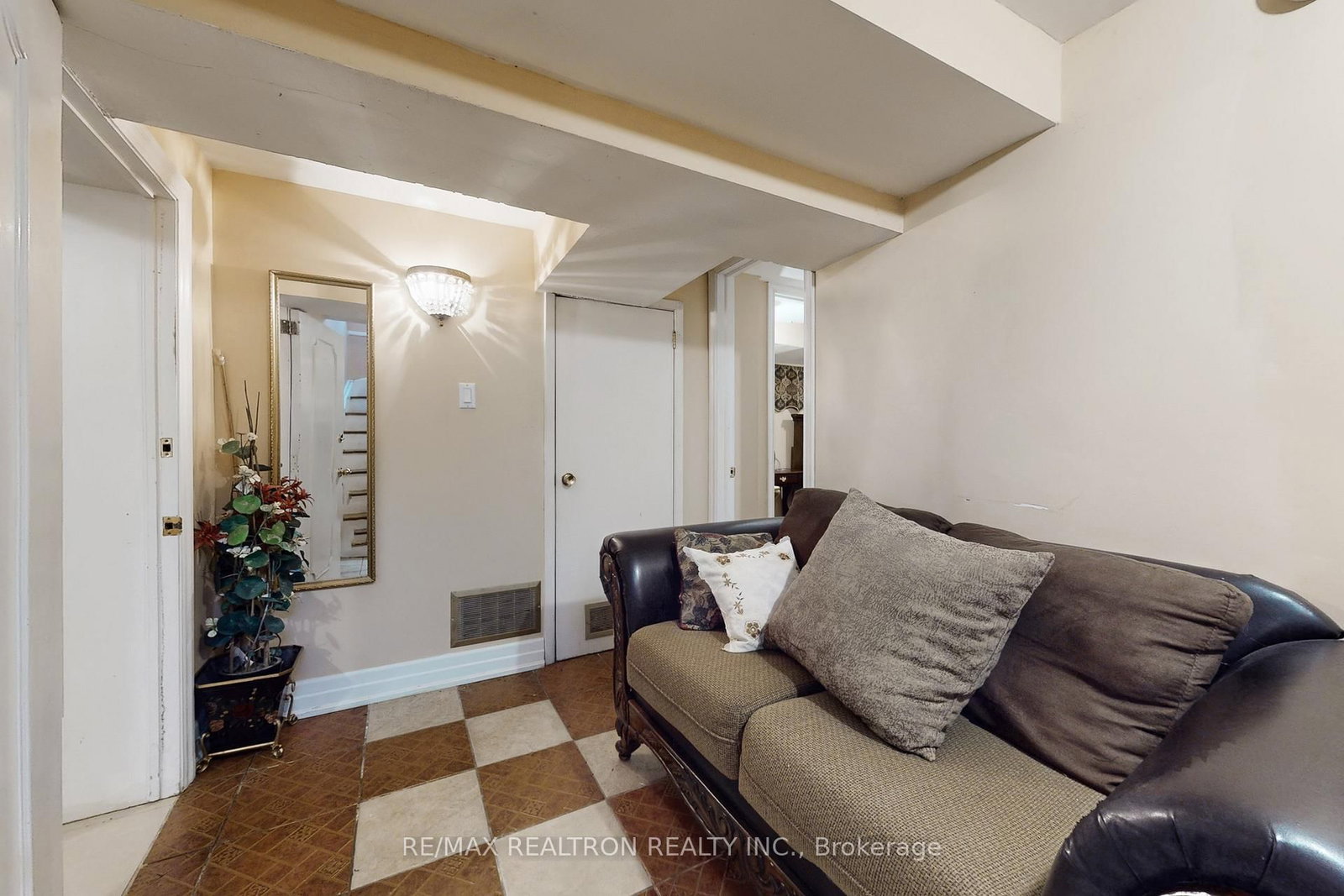 Detached House for lease at B2-10 Shoreland Crescent, Toronto, Ontario, M1G 1M5 - Woburn - MLS: E12716282