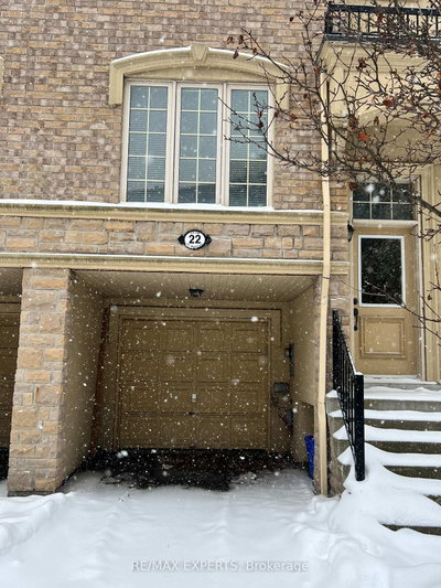 Townhouse leased at 22-1250 St. Martins Drive, Pickering, Ontario, L1W 0A2 - Bay Ridges - MLS: E12717340