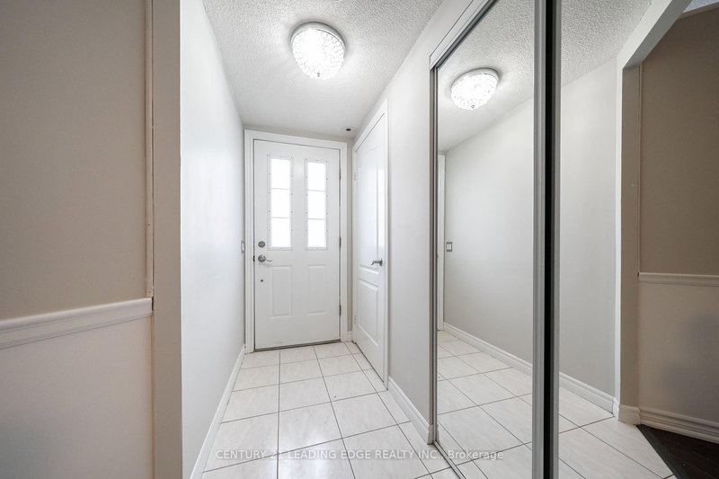 25 - 117 Omni Dr, Toronto, M1P 5A5 | Image 3