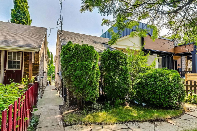 Upper - 317 Victoria Park Ave, Toronto, M4E 3S7 | Image 3