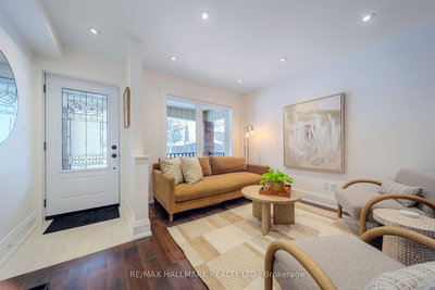 97 Queensdale Avenue, Toronto, Ontario image-0-3