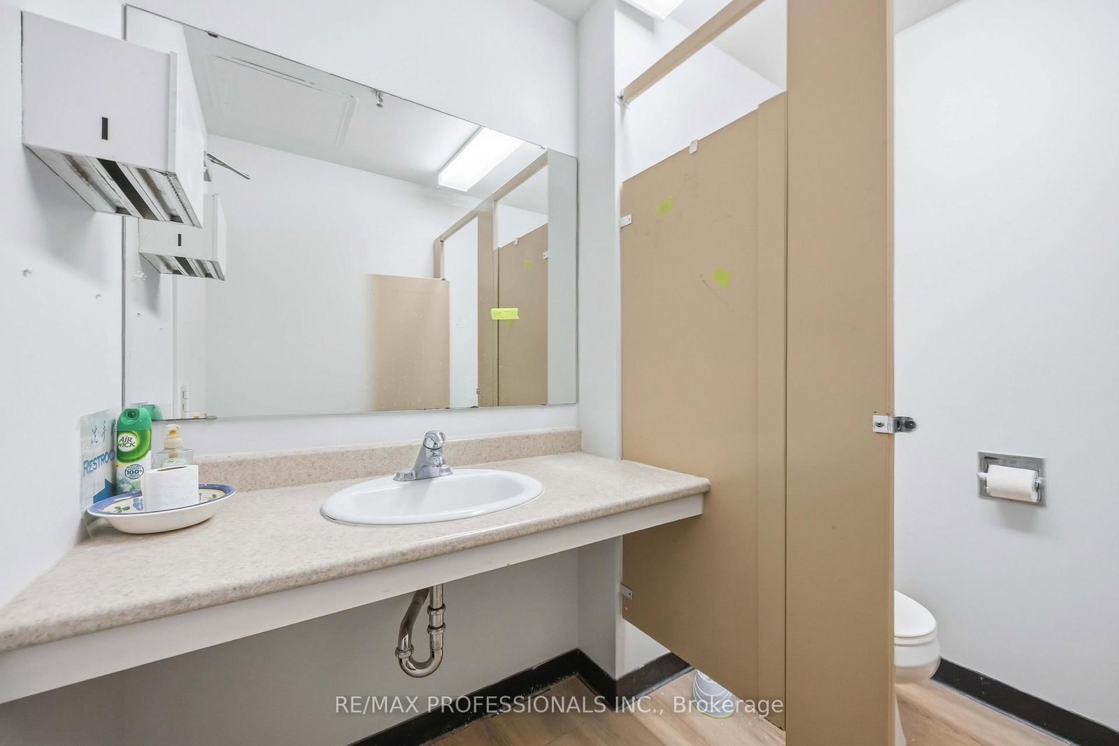 190 Main Street - Photo 13