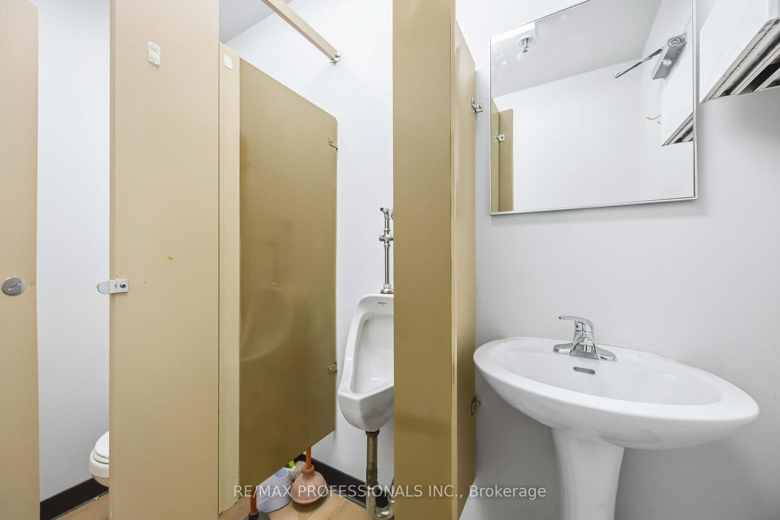 190 Main Street - Photo 15