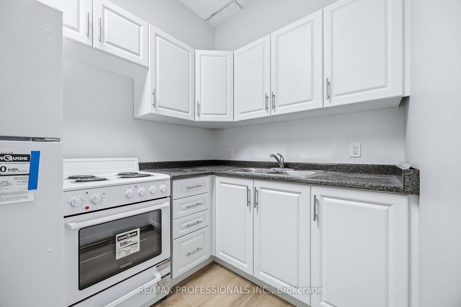 190 Main Street - Photo 19