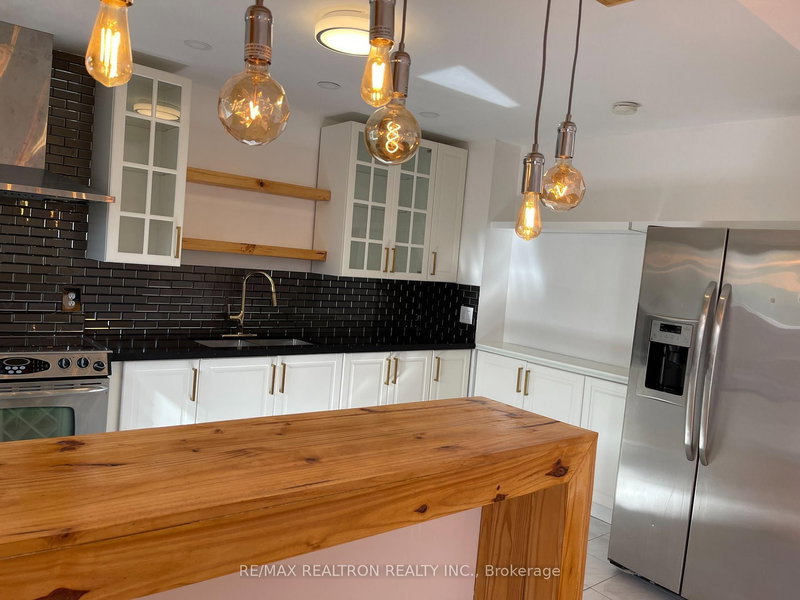 7 Barnwell Dr, Toronto, M1V 1Y7 | Image 2