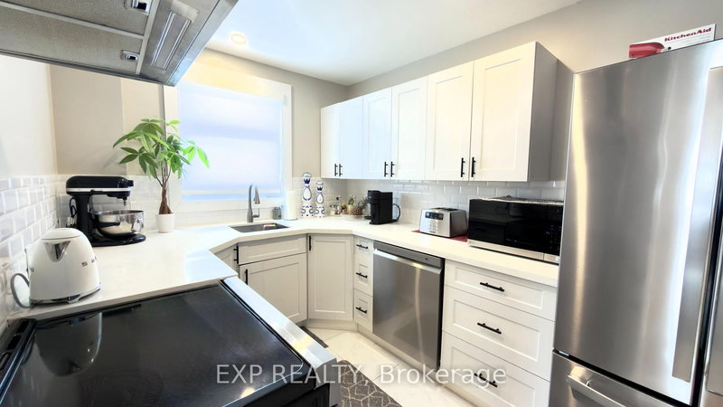 251 Tresane St, Oshawa, L1J 1T9 | Image 3