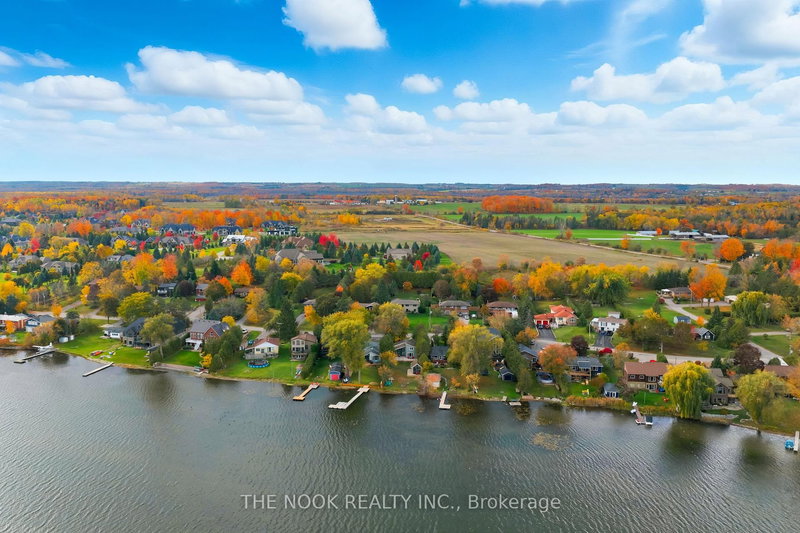 55 Honey's Beach Rd, Scugog, L9L 0B5 | Image 2