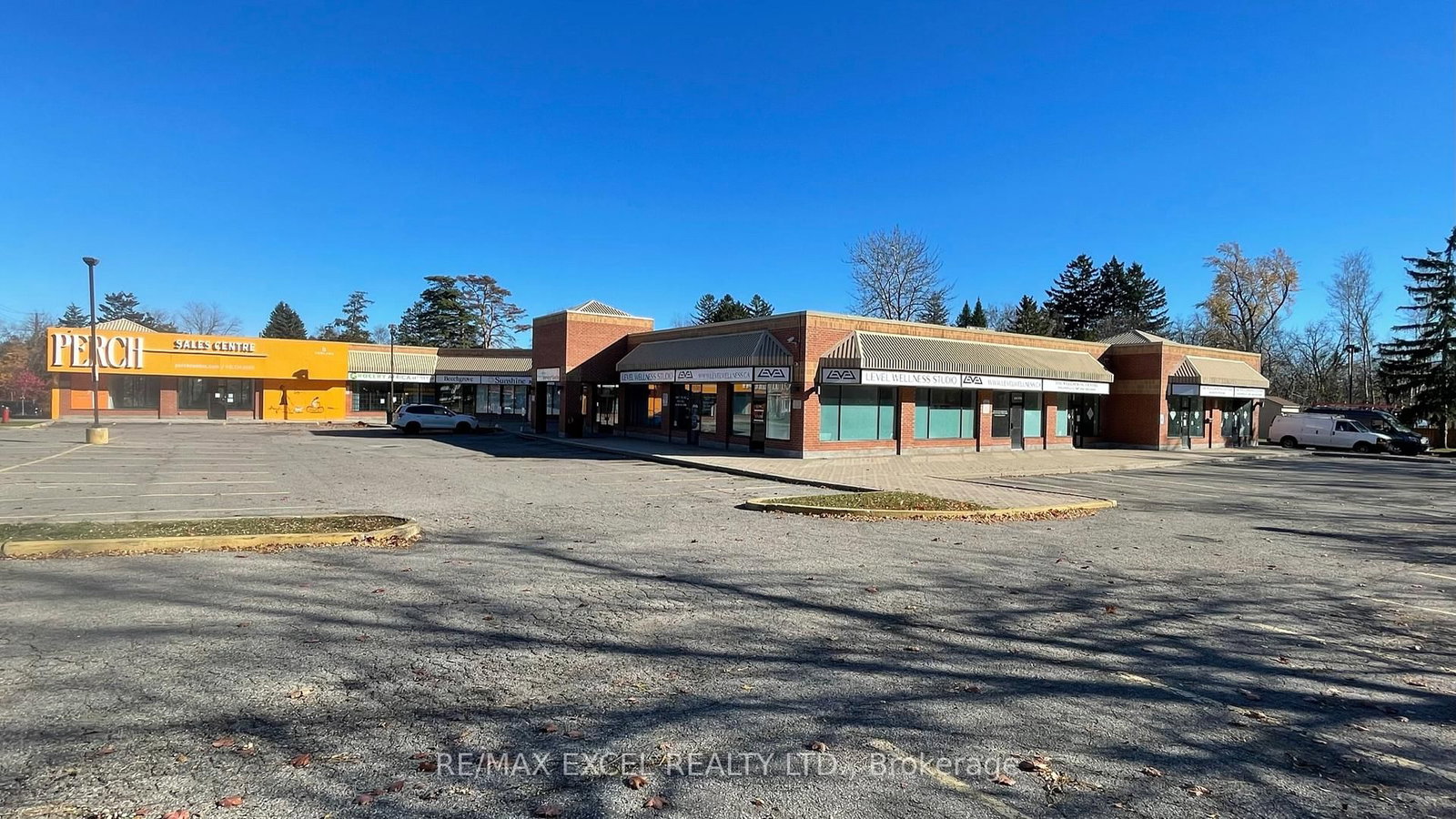 4679 Kingston Road, Unit 12,12a - Photo 3