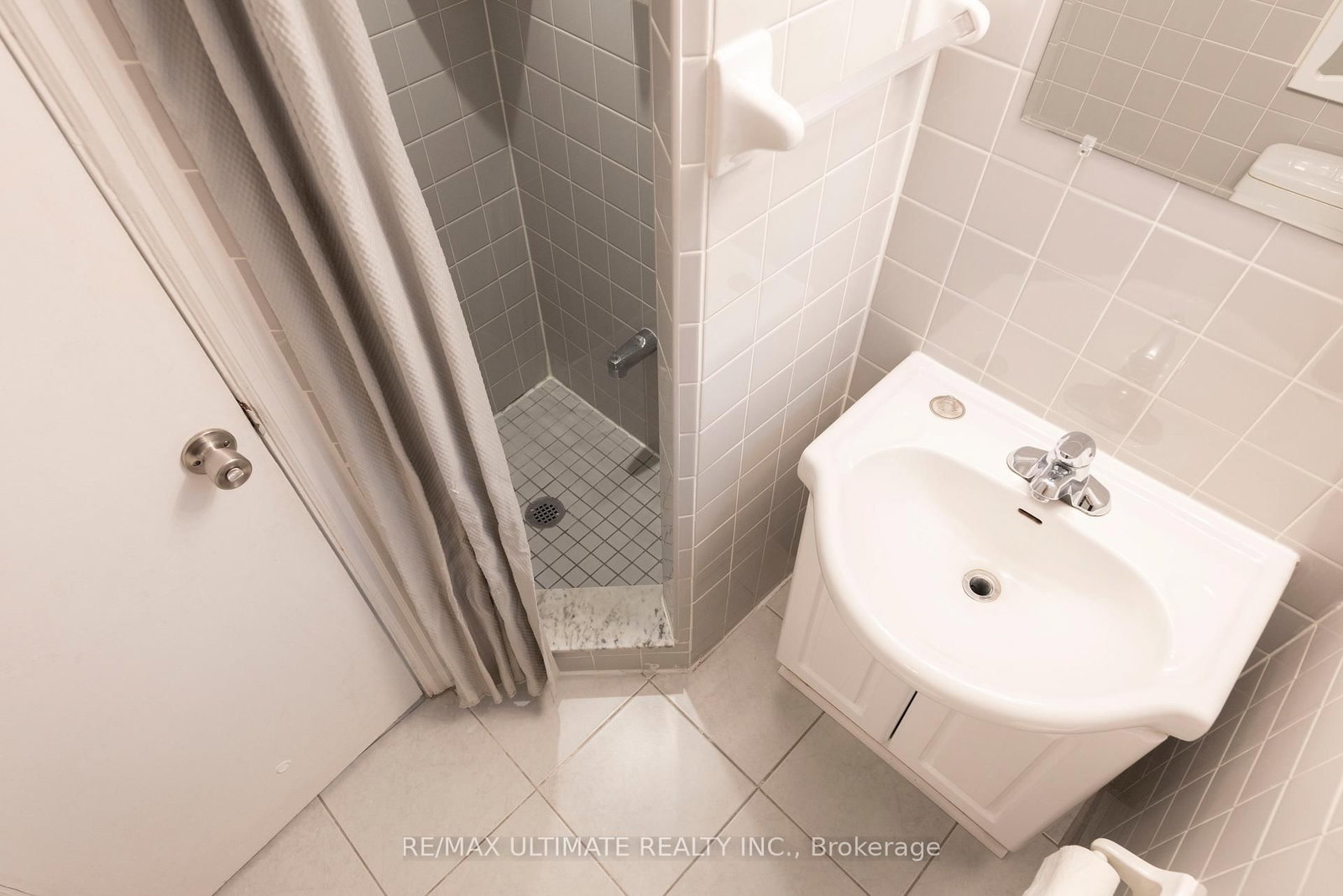 Detached House for lease at 7 Joanith Lower Drive, Toronto, Ontario, M4B 1S6 - O'Connor-Parkview - MLS: E12728010