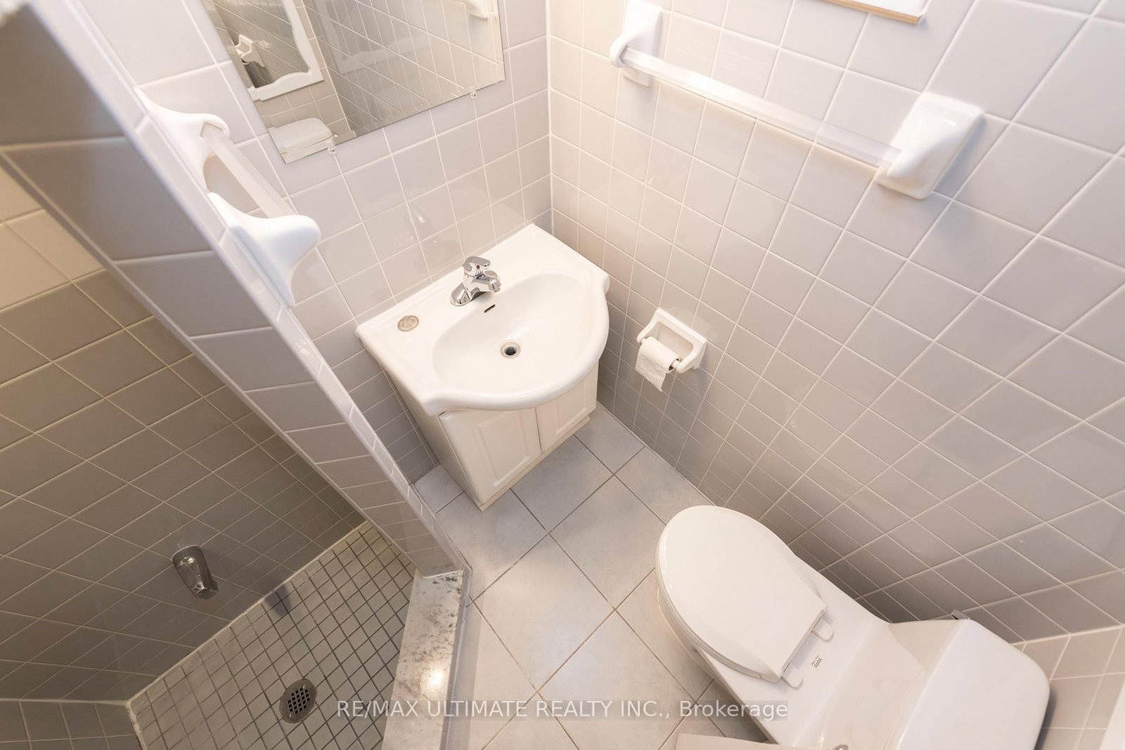 Detached House for lease at 7 Joanith Lower Drive, Toronto, Ontario, M4B 1S6 - O'Connor-Parkview - MLS: E12728010