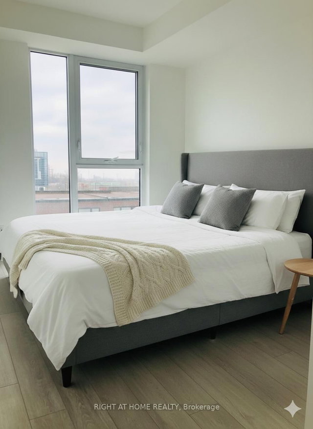 306 - 25 Baseball Place