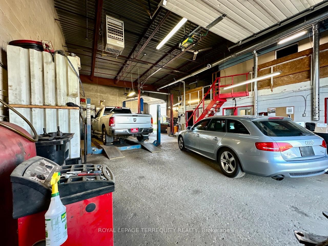 518 Centennial Road N, Unit 1 - Photo 18