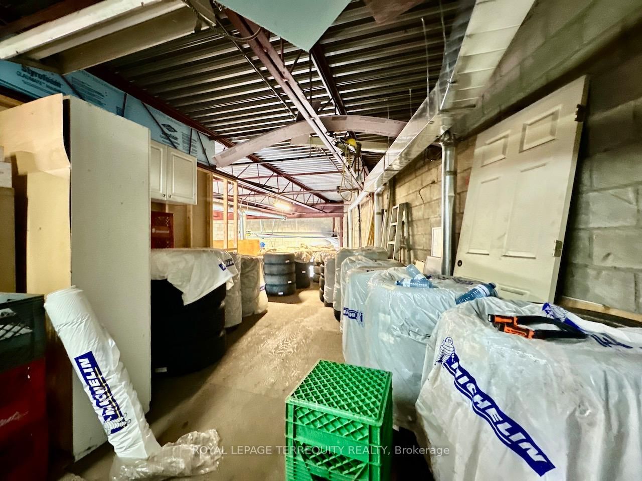 518 Centennial Road N, Unit 1 - Photo 23