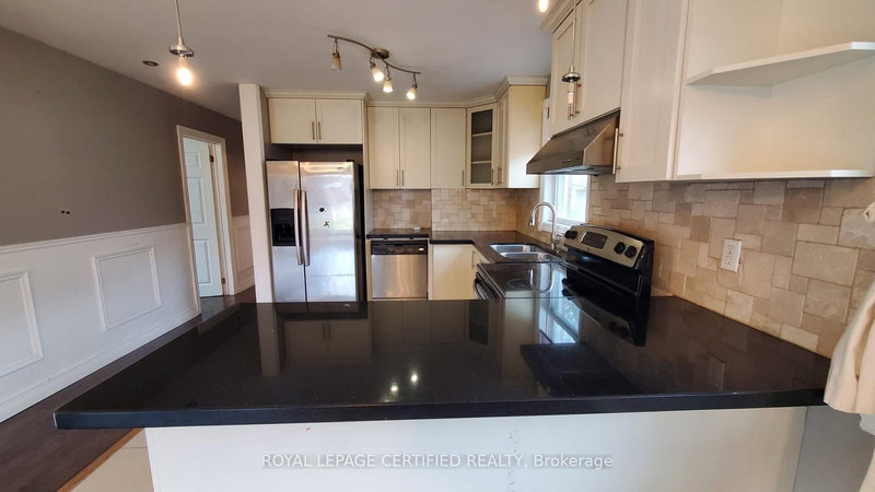 18 Maywood Park, Toronto, M1K 2G8 | Image 2