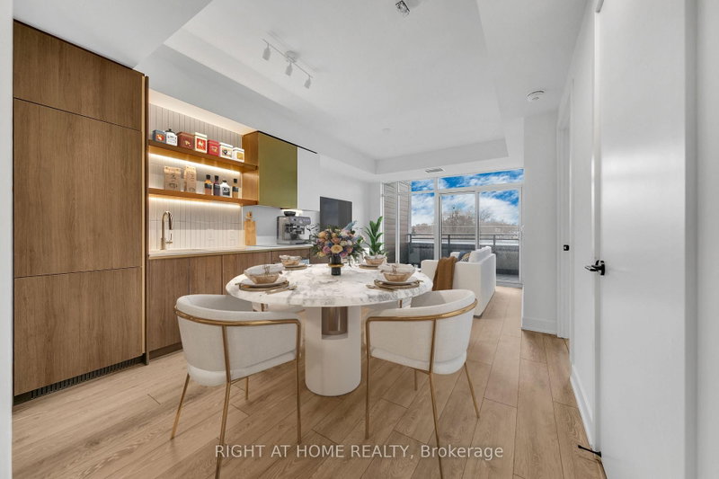 403 - 1285 Queen Street E E