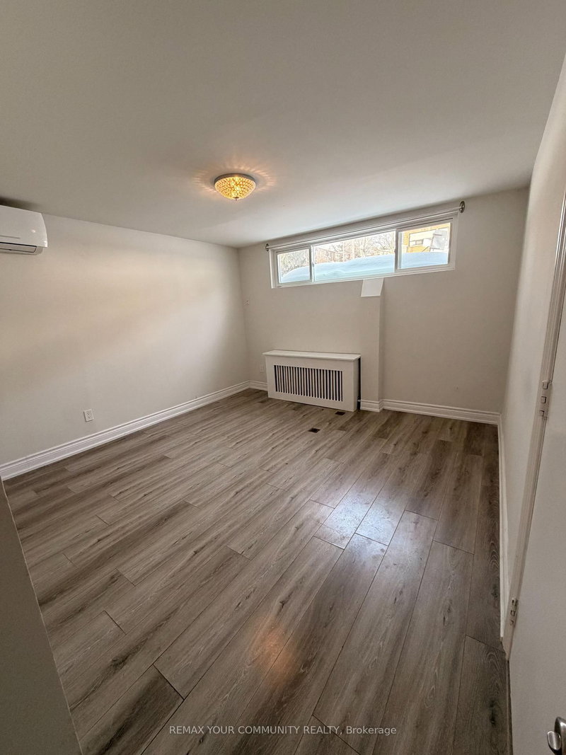 451 Leslie St, Toronto, M4M 3E5 | Image 2