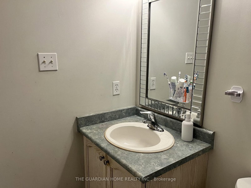 7 Glacier Cres, Toronto, M1X 2A9 | Image 3