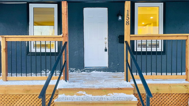 158 William Street E