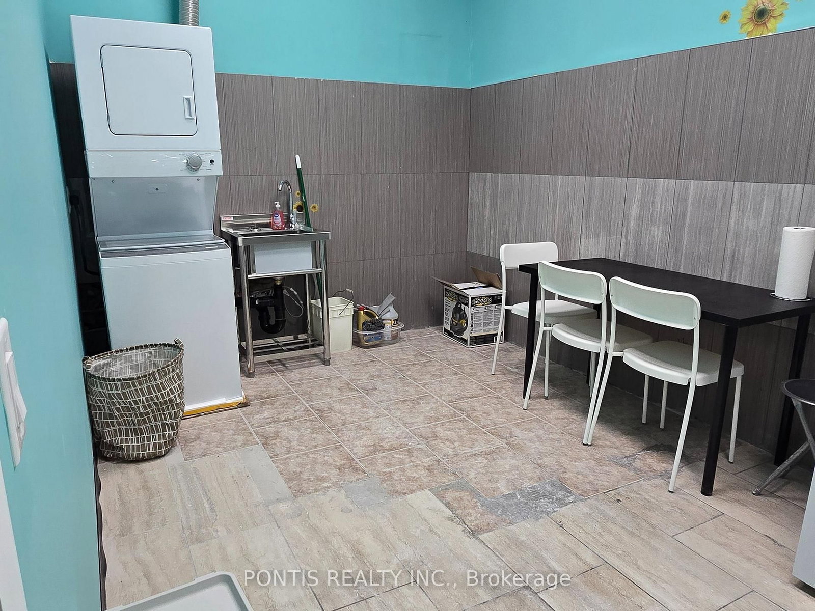 2304 Eglinton Avenue E - Photo 9