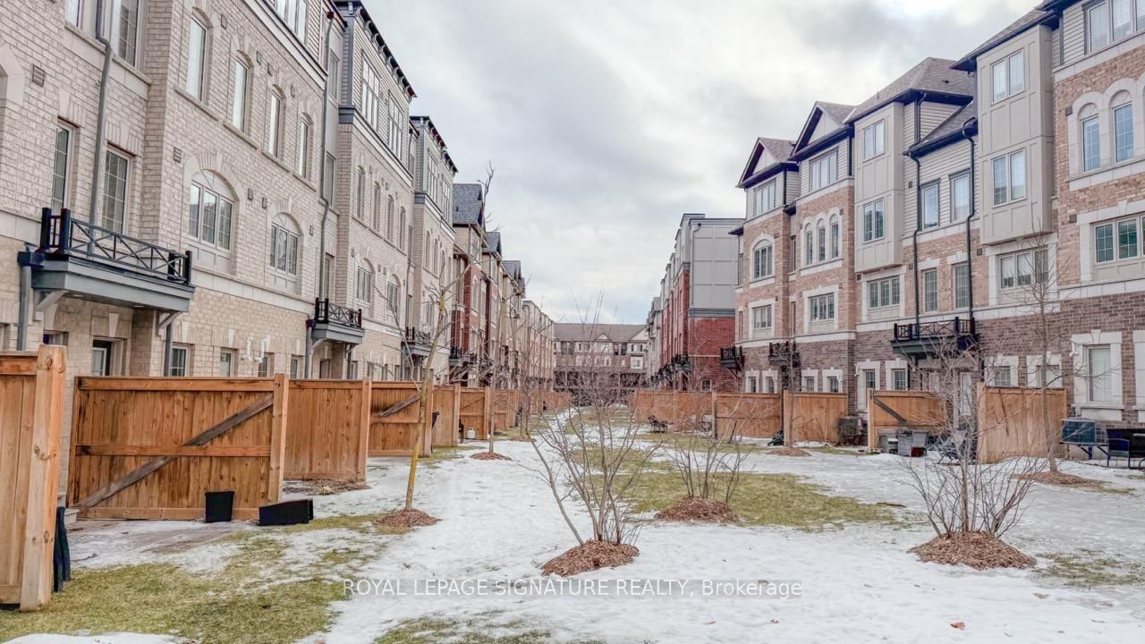 Townhouse for sale at 2650 Deputy Minister Path, Oshawa, Ontario, L1L 0M7 - Windfields - MLS: E12734996