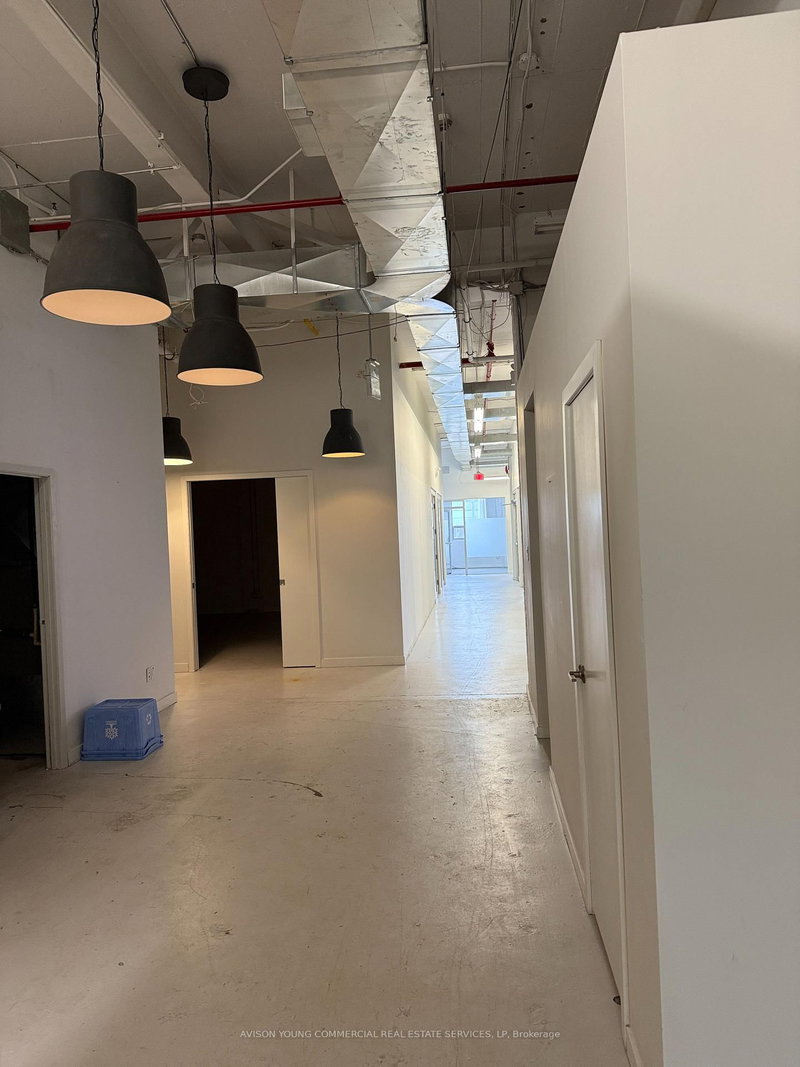 200 - 388 Carlaw Ave, Toronto, M4M 2T4 | Image 2