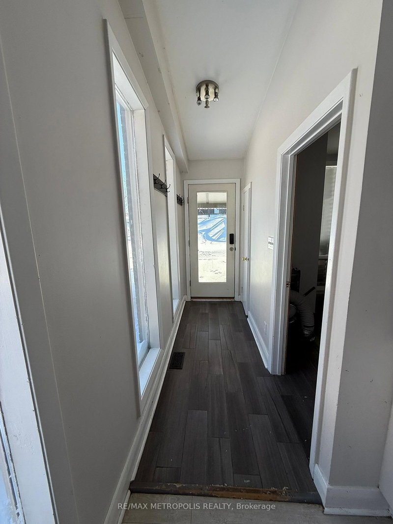 3975 Kinsale Rd, Pickering, L1Y 1E3 | Image 2