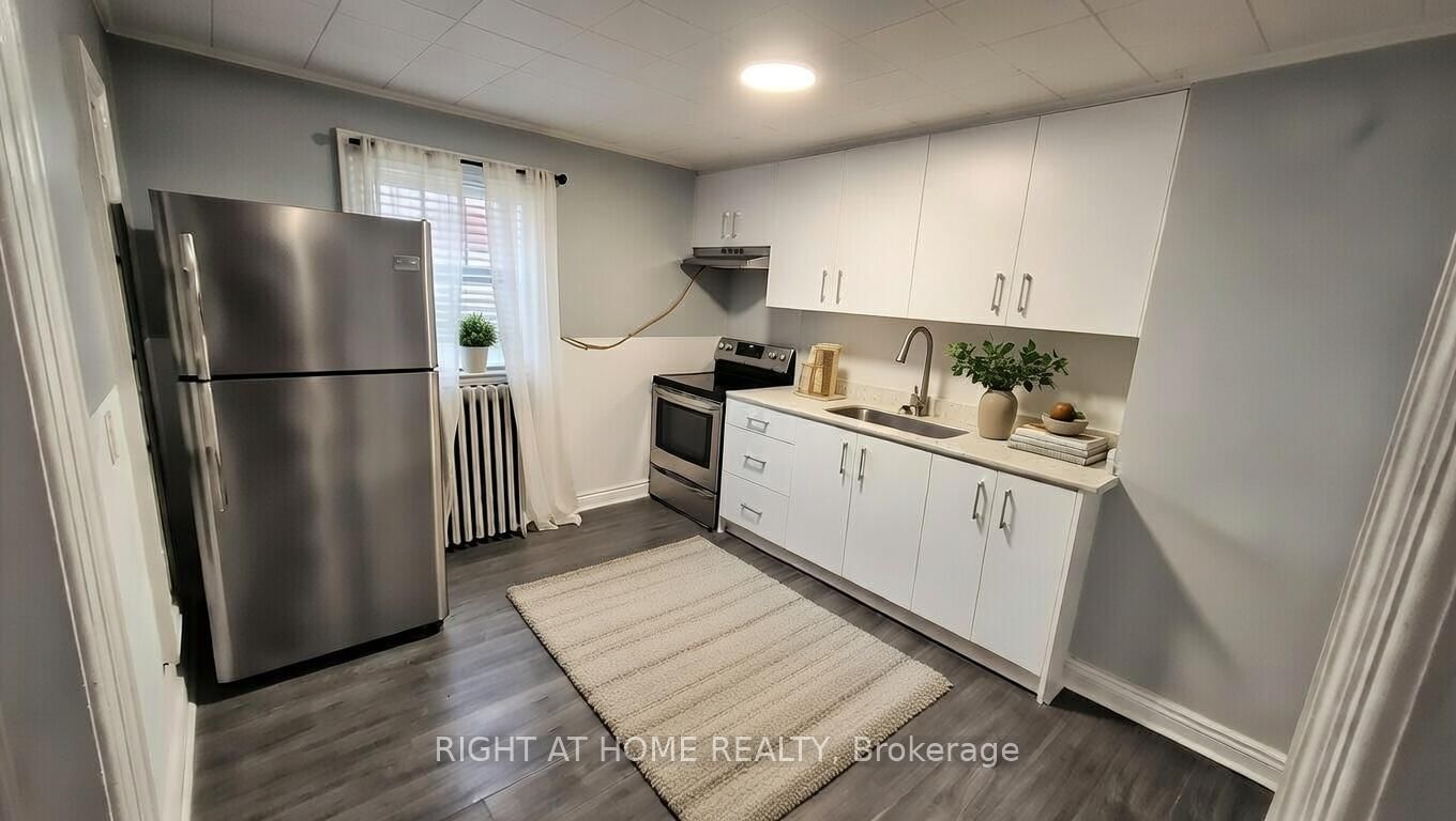 178 Adelaide Avenue E, Unit 1 - Photo 3