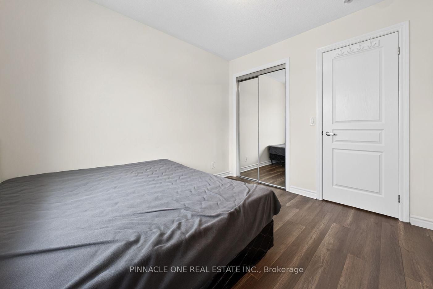 Townhouse for sale at 14 Nearco Crescent, Oshawa, Ontario, L1L 0J4 - Windfields - MLS: E12740082