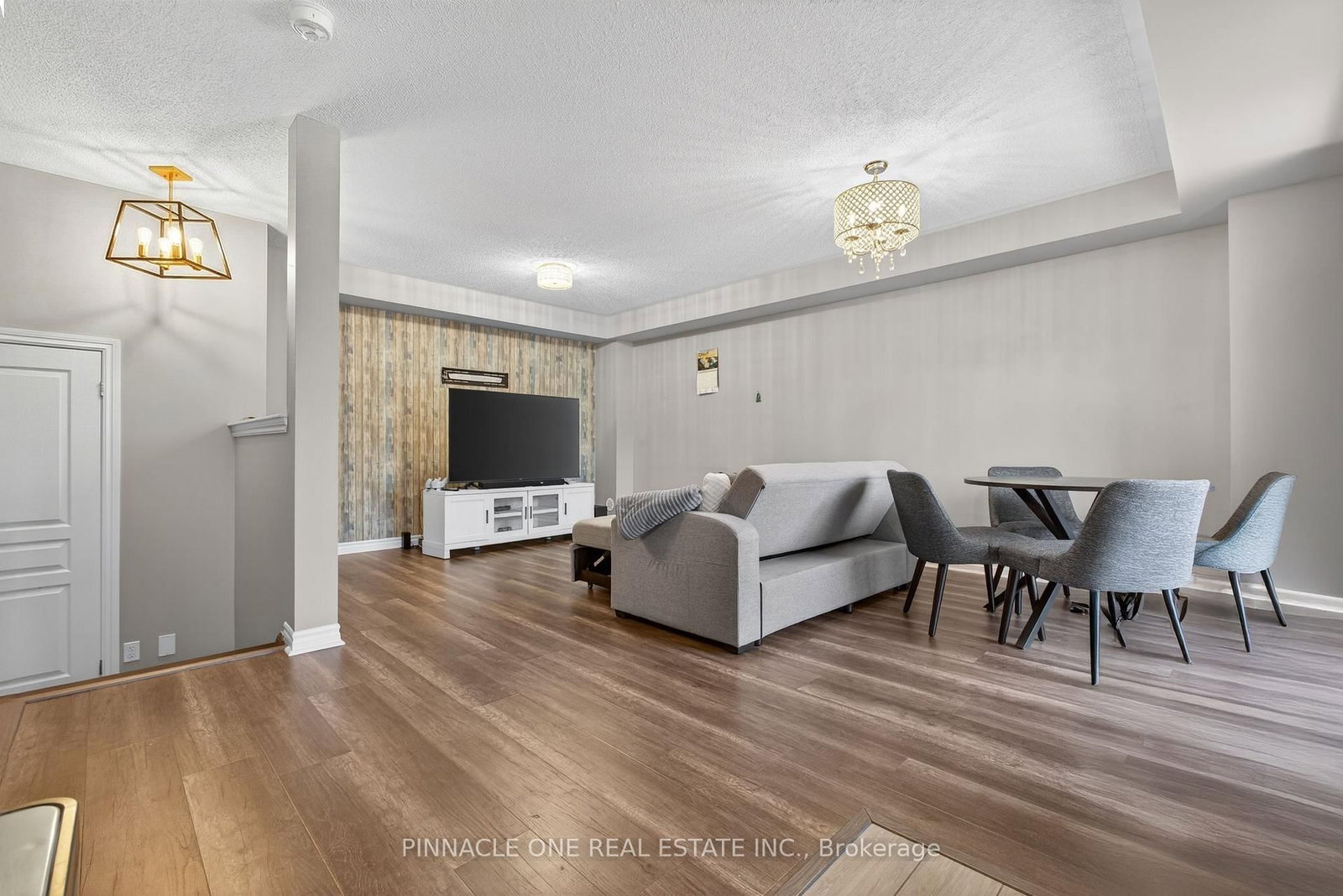 Townhouse for sale at 14 Nearco Crescent, Oshawa, Ontario, L1L 0J4 - Windfields - MLS: E12740082