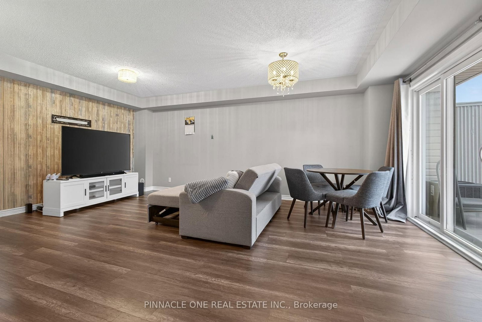 Townhouse for sale at 14 Nearco Crescent, Oshawa, Ontario, L1L 0J4 - Windfields - MLS: E12740082