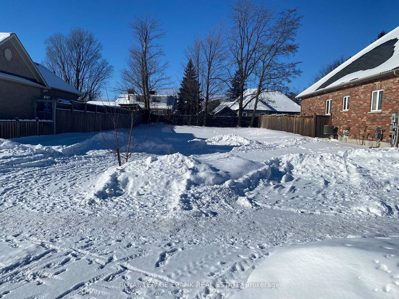 23 Corvinelli St, Whitby, L1M 0G7 | Image 2