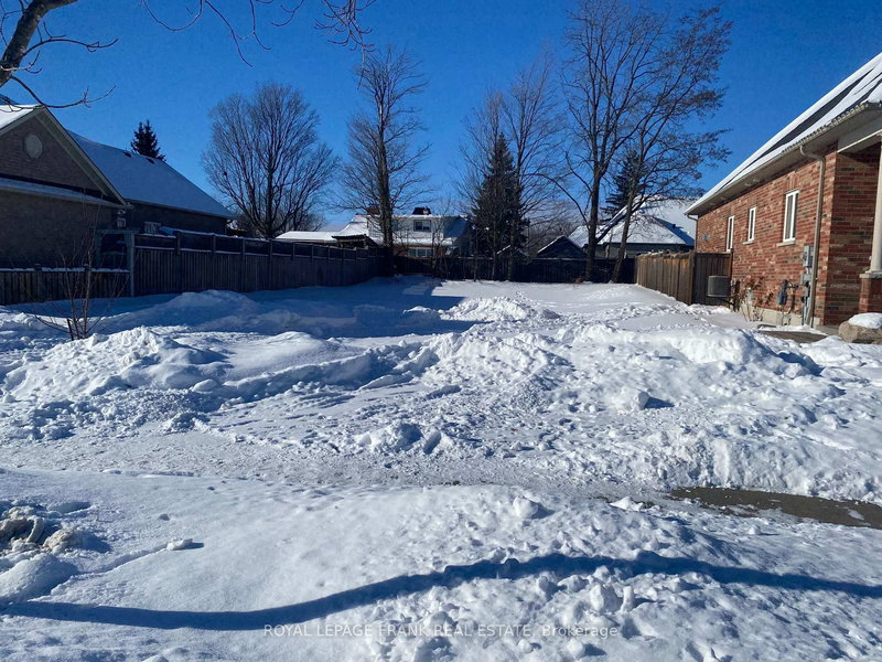 23 Corvinelli St, Whitby, L1M 0G7 | Image 3