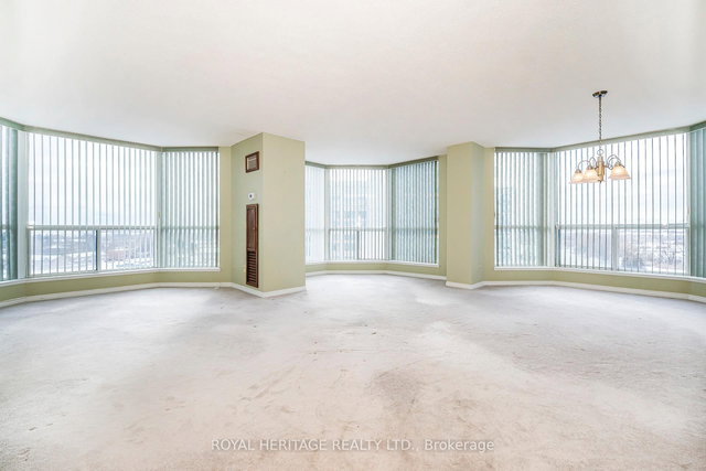 901 - 360 Watson Street W