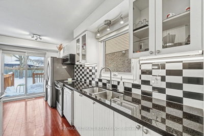 29 Kipling Crescent — more photos
