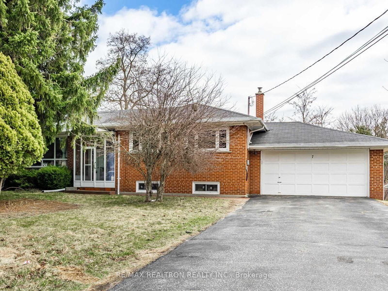 7 White Ave, Toronto, M1C 1P1 | Image 2