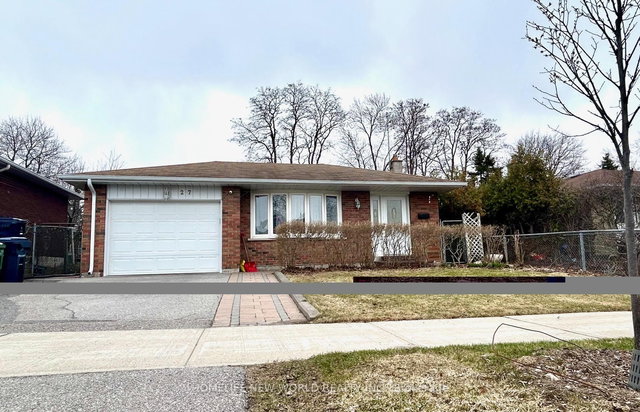 Upper - 27 Hayward Crescent