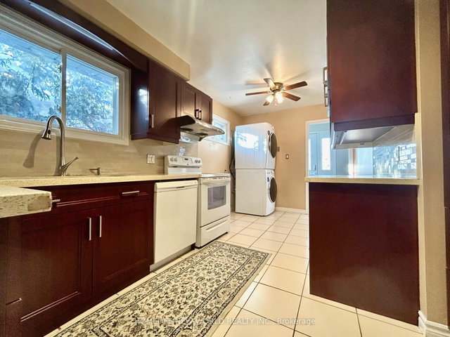 Upper - 27 Hayward Crescent