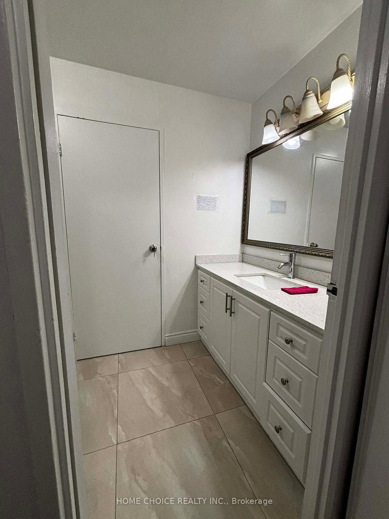 1023 - 100 Mornelle Crt, Toronto, M1E 4X2 | Image 3