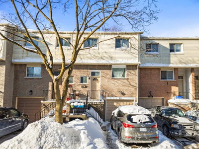 Townhouse sold at 182-1915 Denmar Road, Pickering, Ontario, L1V 3E1 - Village East - MLS: E12746520