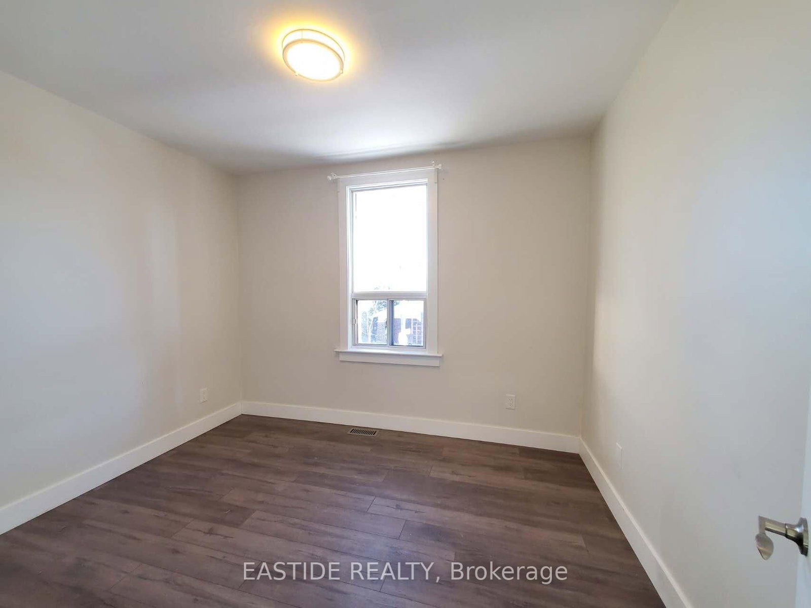 Detached House for lease at Upper-212 Monarch Park Avenue, Toronto, Ontario, M4J 4S1 - Danforth - MLS: E12747148