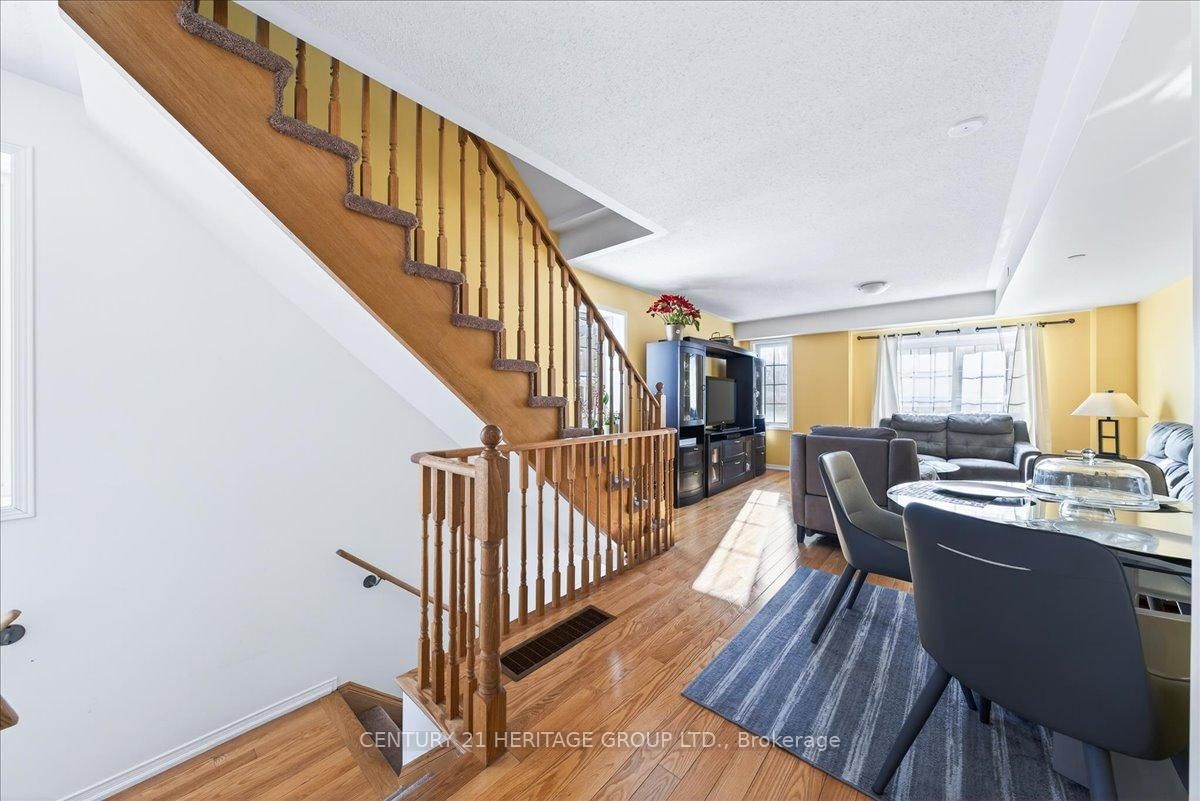 Townhouse for sale at 258-32 Foal Path, Oshawa, Ontario, L1L 0L2 - Windfields - MLS: E12747664