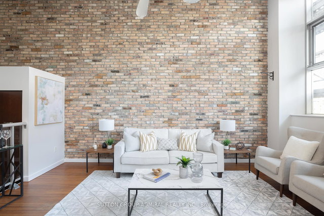 201 - 1852 Queen Street E